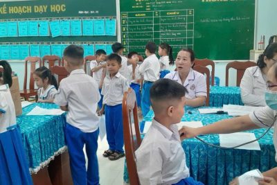 Sáng 12/11/2024 nhà trường phối hợp với Trạm Y tế xã Tịnh Đồng tiêm vắc xin Uốn ván – Bạch Hầu cho HS khối lớp 2.​09:57/-strong/-heart:>:o:-((:-h